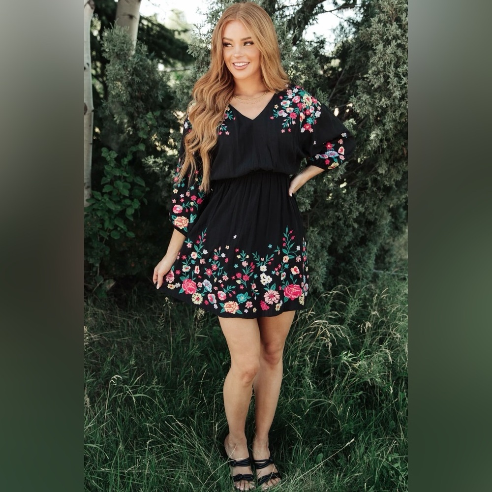 Savanna Jane floral embroidered dress - Picture 2 of 9